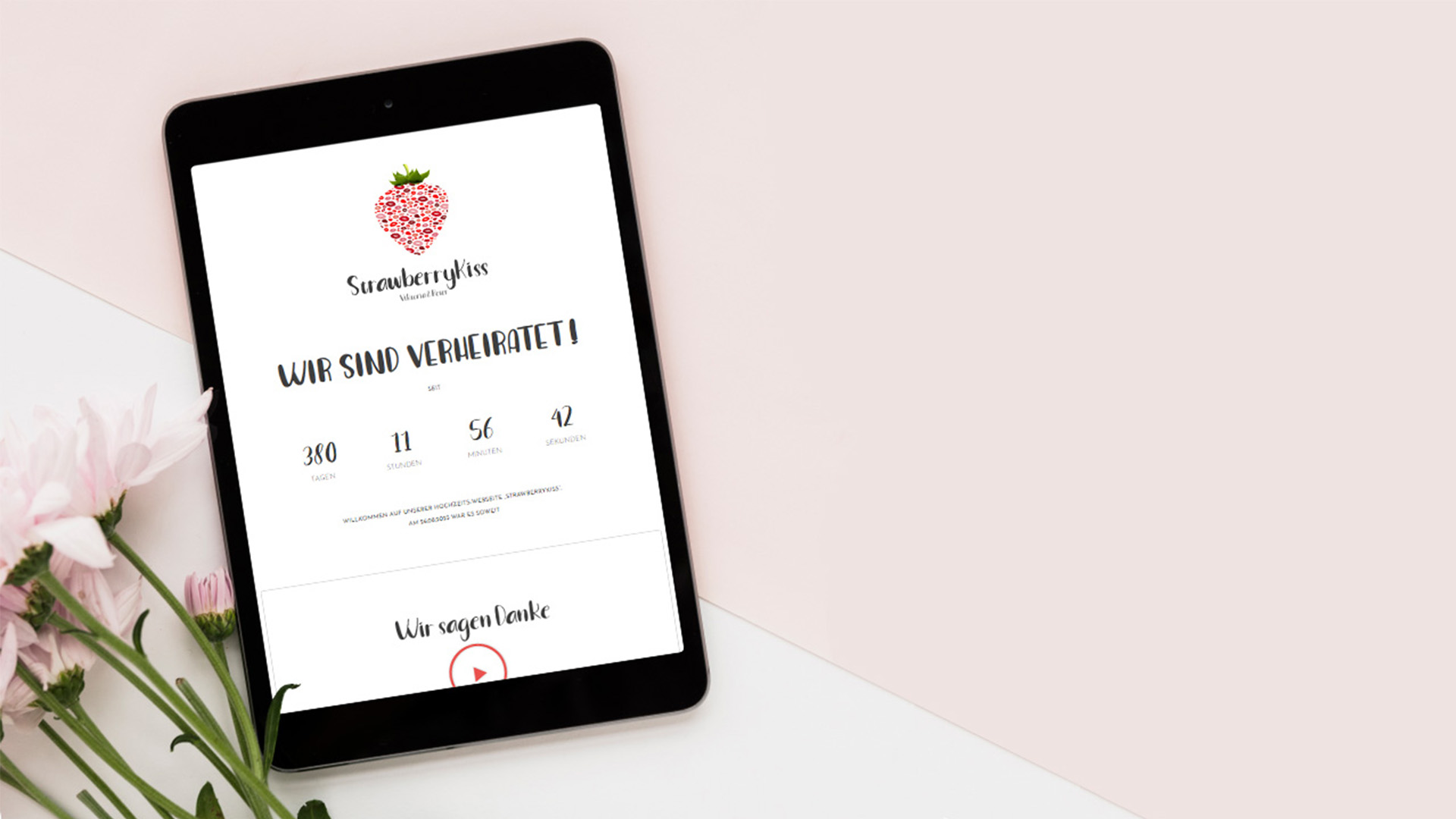 Tablet zeigt Strawberrykiss Webseite